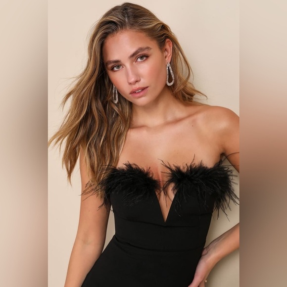 LULU’S Extraordinary Glam Black Feather Strapless Mermaid Maxi Dress - Picture 2 of 9